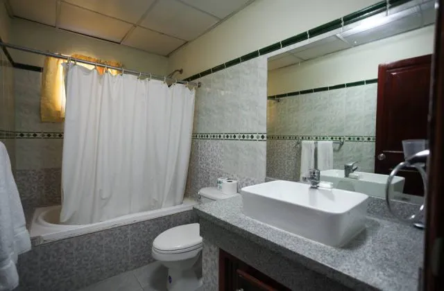 Hotel Cortecito Inn Punta Cana bathroom